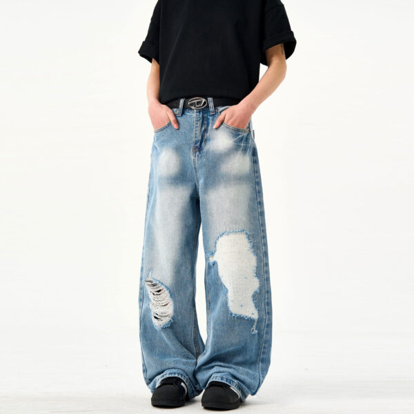 Retro washed light blue ripped jeans for men and women in summer - Image 5