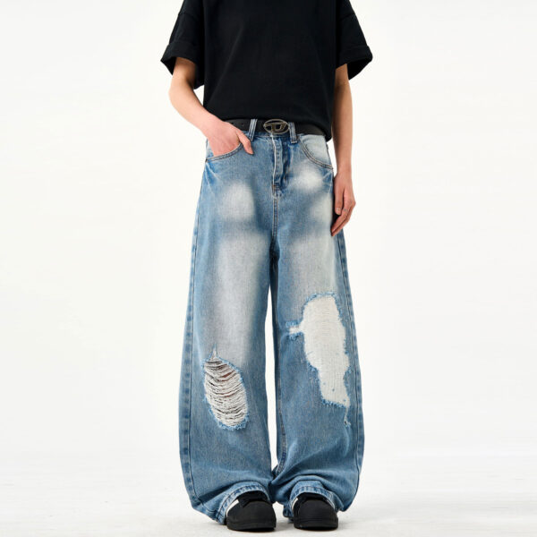 Retro washed light blue ripped jeans for men and women in summer - Image 2